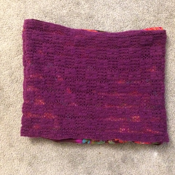 Target reversible scarf - Picture 5 of 5